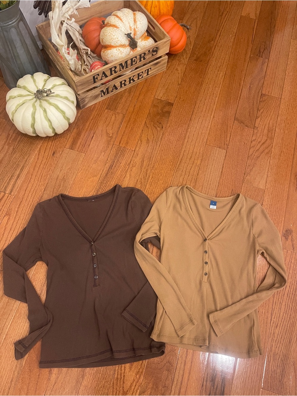Old Navy Women's Fall Ribbed V-Neck Button Down Henley Long Sleeve Shirts Small